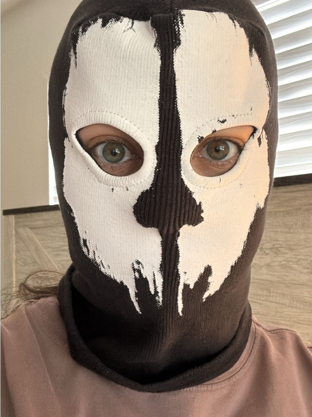 Black and White Skull Full-Face ski mask